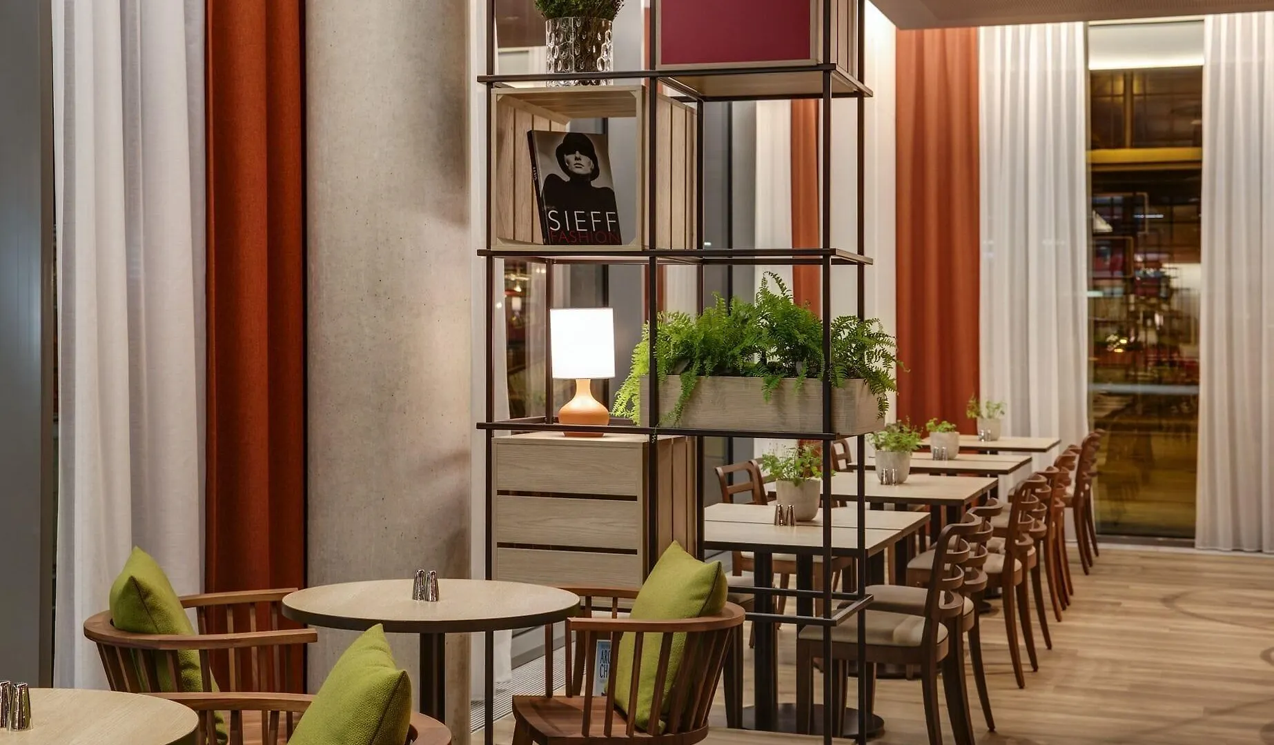 Intercityhotel Amsterdam Schiphol Airport Hoofddorp 4*,  Holandia